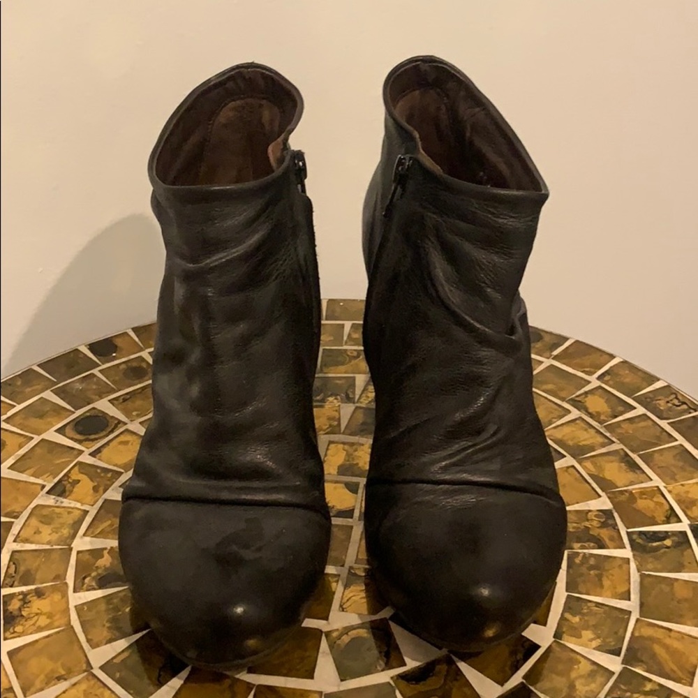 Coclico Booties